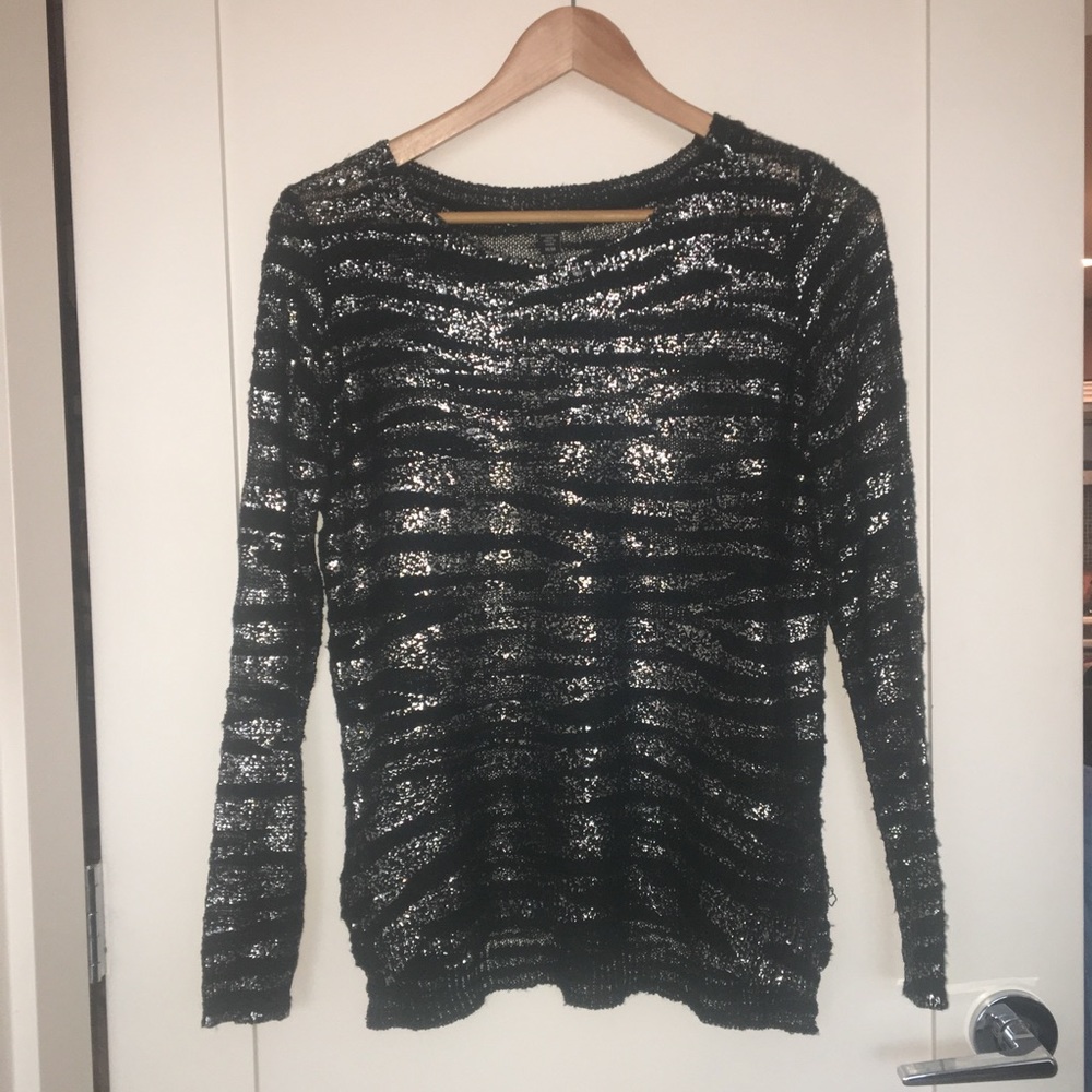 Open knit sweater with silver zebra print